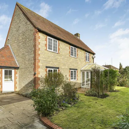 Buy this 4 bed house on Draymans Croft in Bicester, OX26 6EA