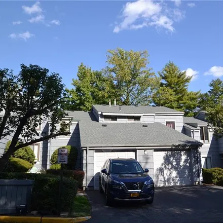 Buy this 2 bed loft on 280 Treetop Circle in Nanuet, NY 10954