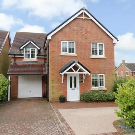 Buy this 4 bed house on Maidman Place in Hedge End, SO30 4DE