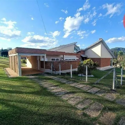 Buy this 3 bed house on Avenida dos Eucaliptos in Bragança Paulista, Bragança Paulista - SP
