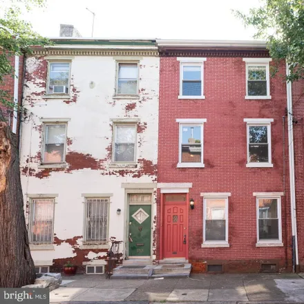 Rent this 4 bed townhouse on 990 North Randolph Street in Philadelphia, PA 19123