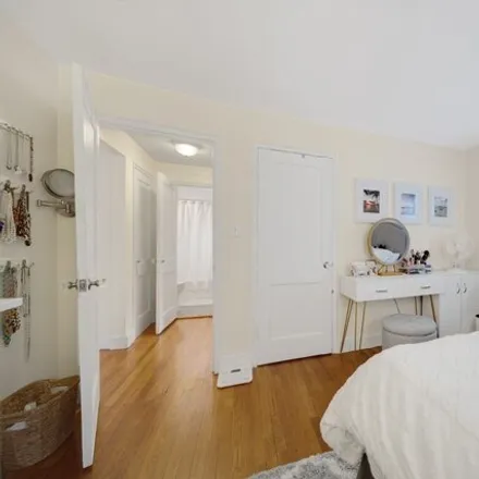 Image 3 - 932 Massachusetts Avenue, Arlington, MA 02476, USA - Apartment for rent