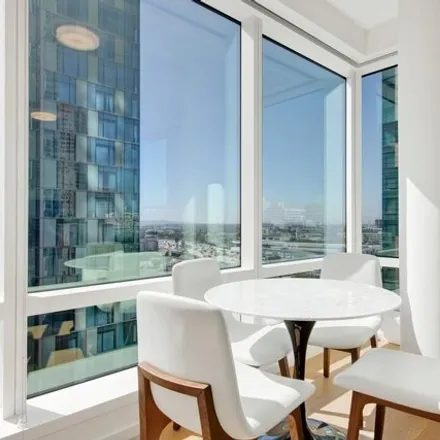 Image 9 - Metropolis Residential Tower II, Francisco Street, Los Angeles, CA 90017, USA - Condo for sale