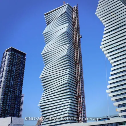 Image 2 - M 1 condos, 3900 Confederation Parkway, Mississauga, ON L5B 3R2, Canada - Apartment for rent