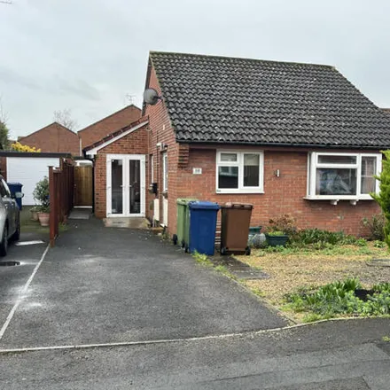 Buy this 2 bed house on Sinderberry Drive in Tewkesbury, GL20 8SB