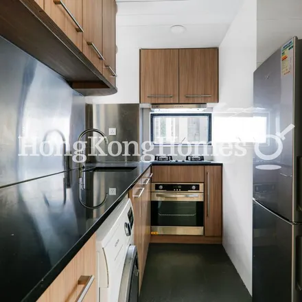 Image 4 - China, Hong Kong, Hong Kong Island, Mid-Levels, Macdonnell Road, St. Louis Mansion - Apartment for rent