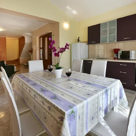 Rent this 3 bed house on 52448 Sveti Lovreč Pazenatički