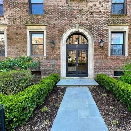 Rent this 1 bed condo on Midland Avenue in Village of Bronxville, NY 10707