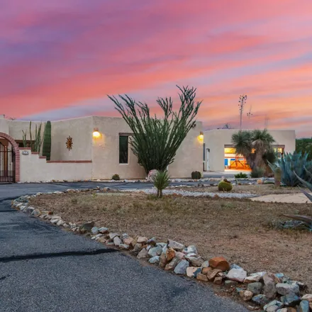 Image 1 - 580 North Solar Drive, New Tucson, Pima County, AZ 85641, USA - House for sale