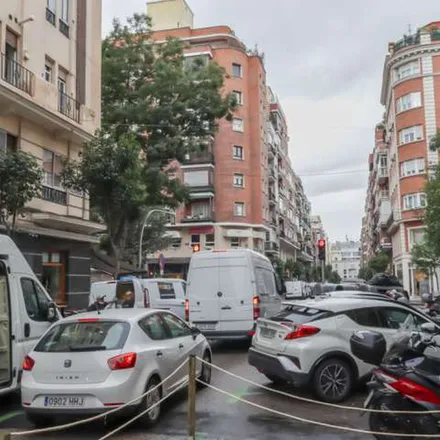 Image 7 - Calle del Duque de Sesto, 33, 28009 Madrid, Spain - Apartment for rent