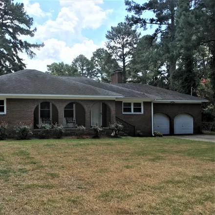 Image 1 - 1702 Windsor Road, Country Club Estates, Kinston, NC 28504, USA - House for sale