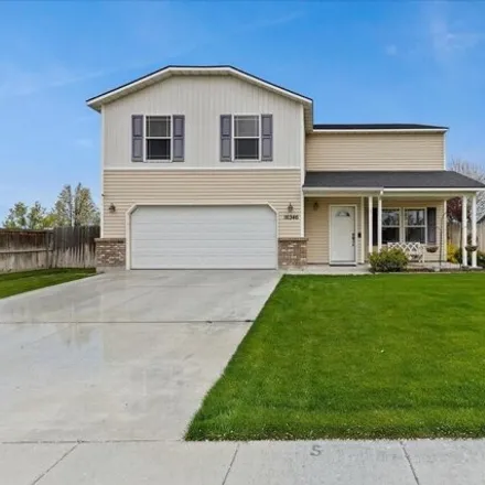 Buy this 3 bed house on Kingsview Street in Caldwell, ID 83607