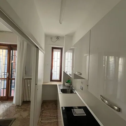Image 7 - Corso Filippo Turati 25 int. 4, 10128 Turin TO, Italy - Apartment for rent