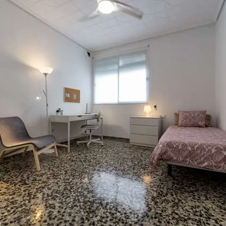 Image 5 - Carrer del Riu Arcos, 9, 46023 Valencia, Spain - Apartment for rent