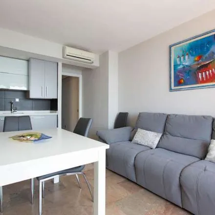 Image 2 - Calle Isla de Arosa, 04720 Roquetas de Mar, Spain - Apartment for rent