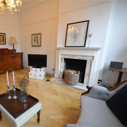 Image 5 - Firs Road, London, CR8 5LD, United Kingdom - Duplex for rent