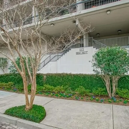 Buy this 4 bed condo on 123 Walnut Street in New Orleans, LA 70118