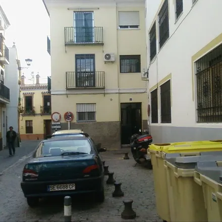 Rent this 3 bed apartment on Comedor Social DAN BOCADILLOS POR LAS MAÑANAS in Calle Hiniesta, 41003 Seville