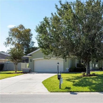 Buy this 4 bed house on 4306 SE 53rd Street in Marion County, FL 34480