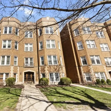 Buy this 2 bed condo on 7350 in 7348 Lake Street, River Forest