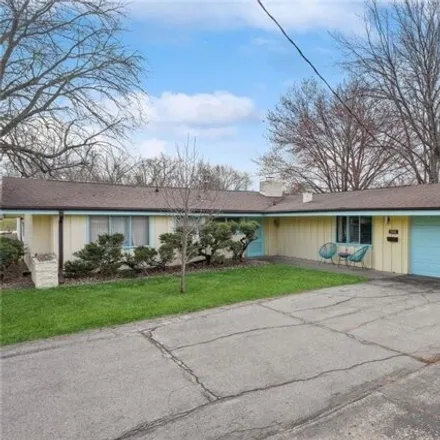 Buy this 3 bed house on 1542 McKinley Avenue in Des Moines, IA 50315
