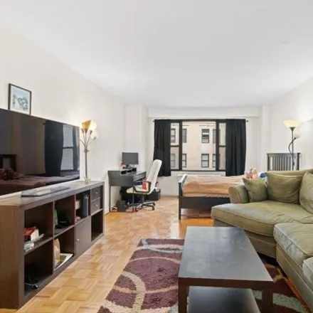 Buy this studio apartment on 85 Livingston Street in New York, NY 11201