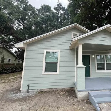 Buy this 4 bed house on 3373 West Gadsden Street in Pensacola, FL 32505