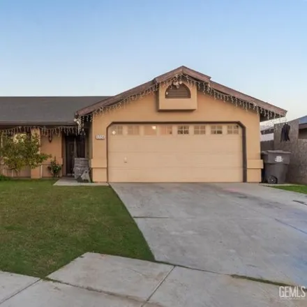 Buy this 3 bed house on 1700 Flores Court in Arvin, CA 93203