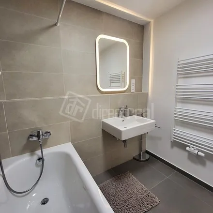 Rent this 2 bed apartment on Z-BOX in 608, 277 52 Nové Ouholice