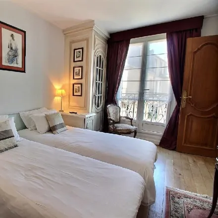 Image 2 - 11 Rue d'Arcole, 75004 Paris, France - Apartment for rent