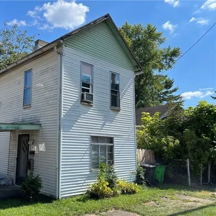 Buy this 2 bed house on 233 McConnell Street in Uhrichsville, OH 44683