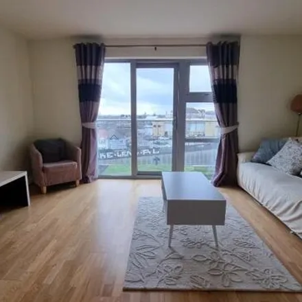 Image 3 - Gatekeepers House, Queen Mary Avenue, London, E18 2FR, United Kingdom - Room for rent