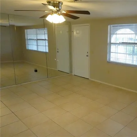 Image 2 - 6132 Halifax Drive, Elfers, FL 34653, USA - House for rent