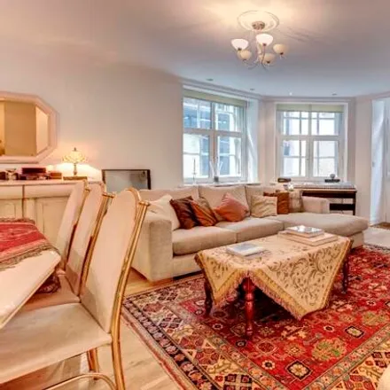 Image 2 - Albert Hall Mansions (49-86), 49-86 Kensington Gore, London, SW7 2AW, United Kingdom - Apartment for sale