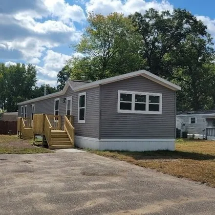 Buy this studio apartment on 213 Violet Lane East in Altoona, Eau Claire County