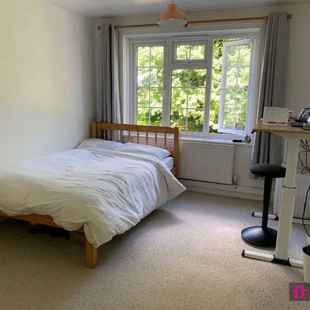 Image 2 - Spinneys, St. Mary's Close, Willingdon, BN22 0ND, United Kingdom - Apartment for rent