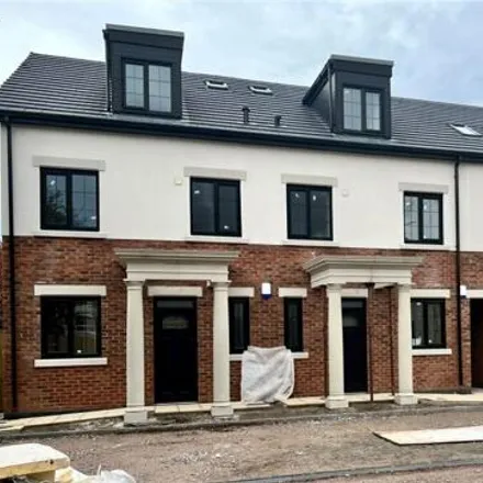 Buy this 5 bed townhouse on WELD RD/YORK RD in Weld Road, Sefton