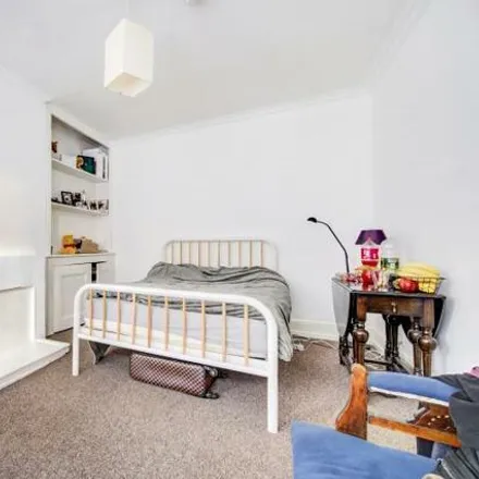 Image 7 - 64 Baron's Court Road, London, W14 9DX, United Kingdom - House for sale