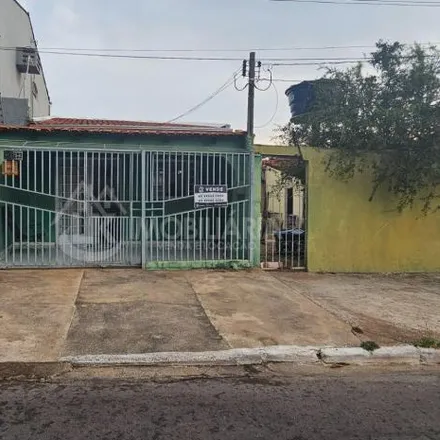 Buy this 2 bed house on EE José Leite de Moraes in Rua Alves de Oliveira, Cristo Rei