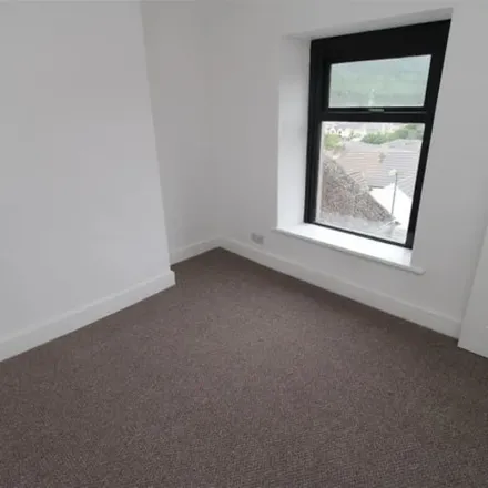 Image 4 - Gray Street, Abertillery, NP13 1EN, United Kingdom - Townhouse for rent