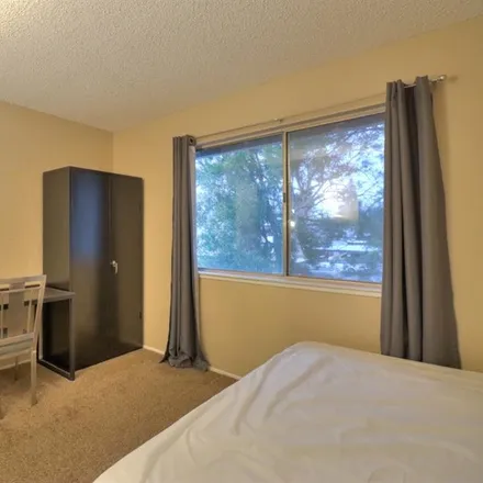 Image 4 - 4143 East Rialto Avenue, Fresno, CA 93726, USA - Room for rent
