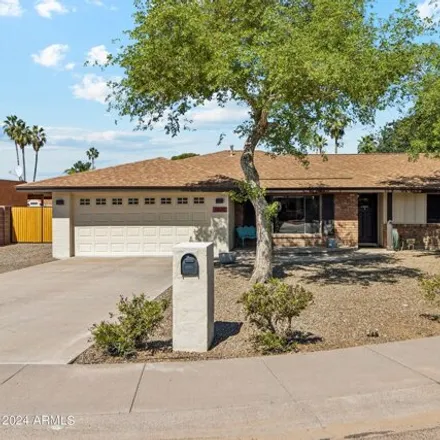 Rent this 4 bed house on 13620 North 21st Lane in Phoenix, AZ 85029