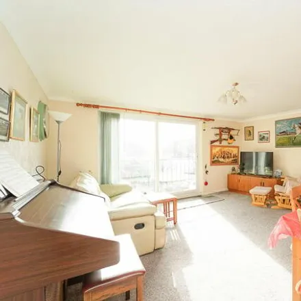 Image 2 - Arundell Court, Arundell Road, Weston-super-Mare, BS23 2QW, United Kingdom - Apartment for sale