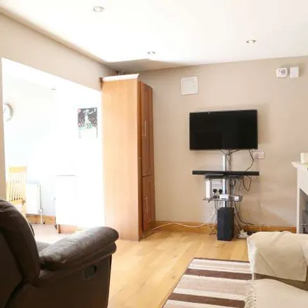 Image 3 - 33 Saint Aongus Green, Tymon North, Tallaght, County Dublin, D24 WE5V, Ireland - Apartment for rent