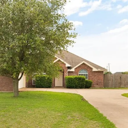 Rent this 3 bed house on 200 Country Meadows Drive in Ellis County, TX 75165