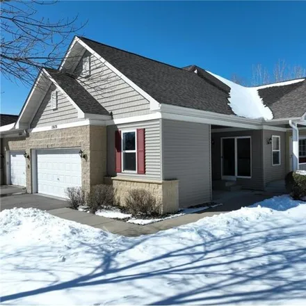 Buy this 3 bed house on 10639 - 10655 188th Street West in Lakeville, MN 55044