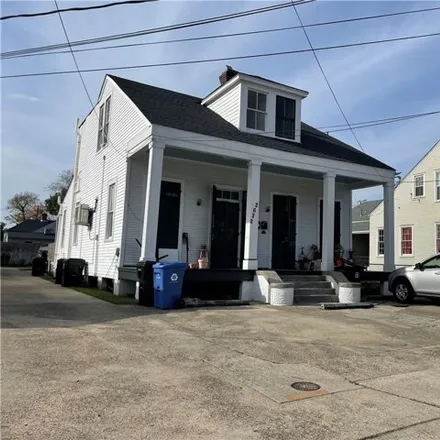 Image 2 - 2622 Lapeyrouse Street, New Orleans, LA 70119, USA - House for sale