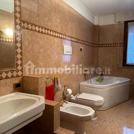 Image 2 - Via San Leonardo 1, 31100 Treviso TV, Italy - Apartment for rent