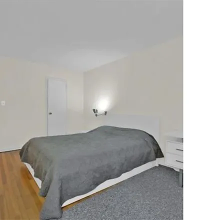 Image 6 - 5235 Post Road, New York, NY 10471, USA - Apartment for sale