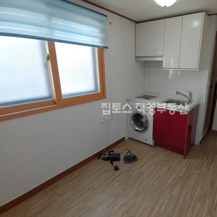 Rent this studio apartment on 서울특별시 관악구 봉천동 916-24